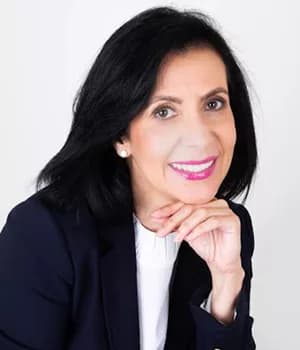 Romina Mansilla — LatinaCon oradora