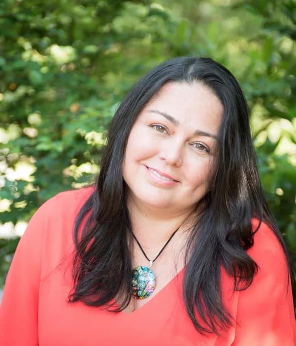 Ana Lucía Divins — LatinaCon oradora